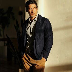 Huckberry Relwen Flyweight Flex Blazer in Navy. Size L. NWT